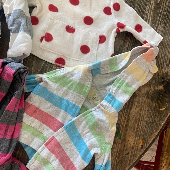 11 pieces of BABY GIRL clothes! 👶🏻mostly jackets w/hoods...2NWT the rest EUC❣️ - Picture 5 of 8